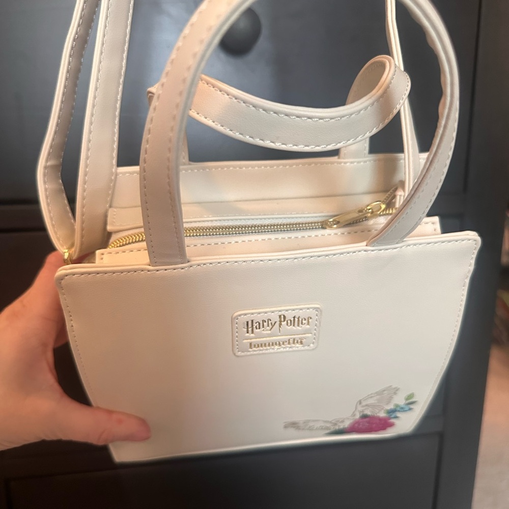 Loungefly Harry Potter Cream Tote with Floral and Castle Design - Picture 5 of 6